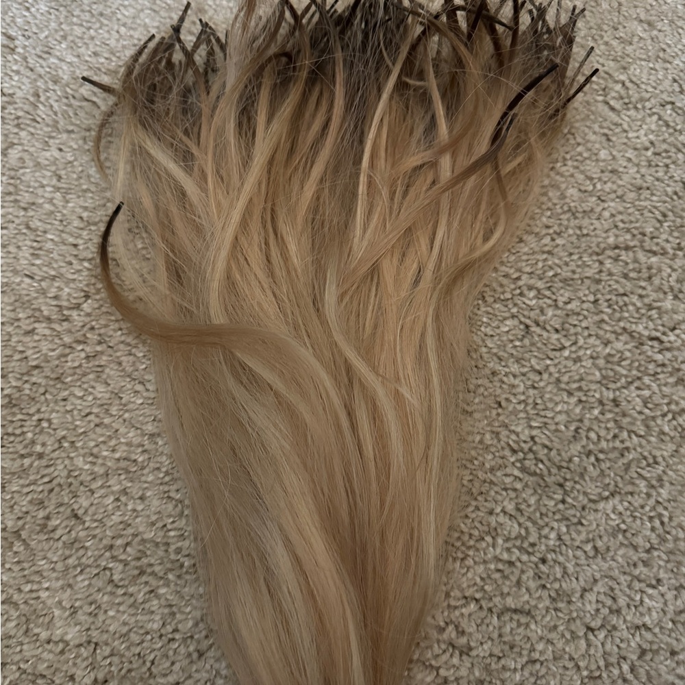 I tip Hair extensions color 18/22 Rooted - Picture 3 of 3